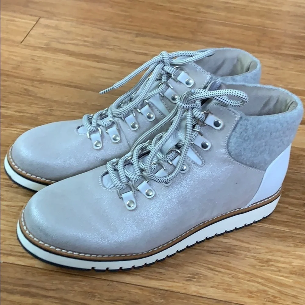 SONOMA Vitalize Ortholite Women Gray Bootie sz 8.5